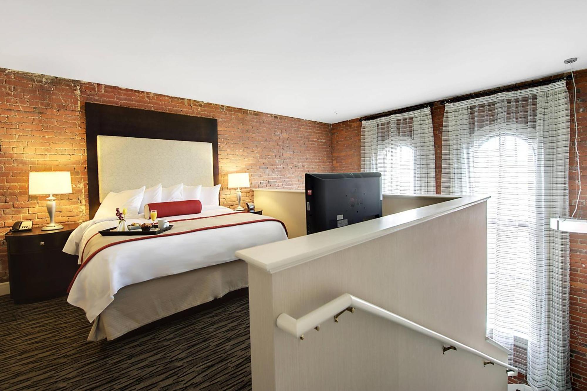 Fairfield Inn & Suites By Marriott Keene Downtown Екстериор снимка