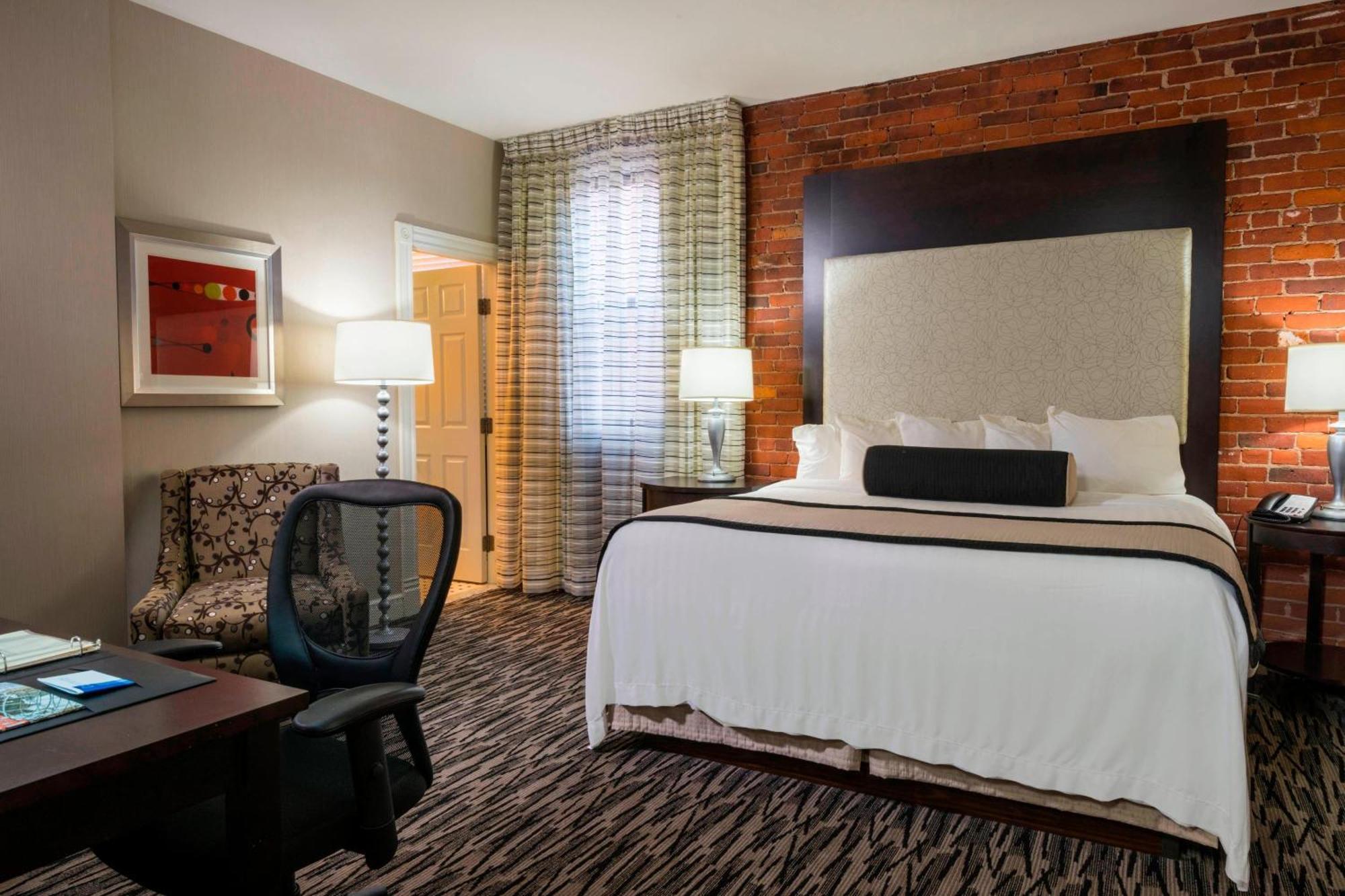 Fairfield Inn & Suites By Marriott Keene Downtown Екстериор снимка